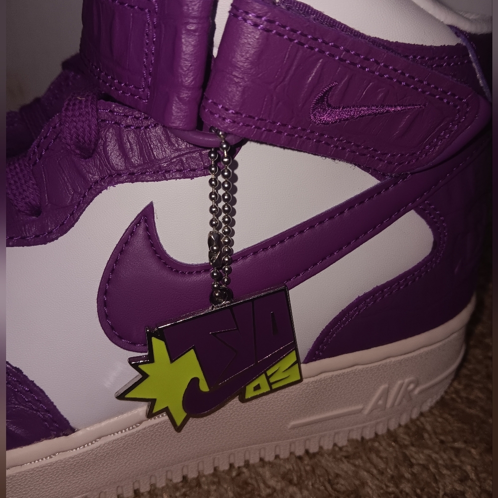 Women's Air Force 1 '07 Mid
Tokyo 03Purple and White Sneakers with Tag
